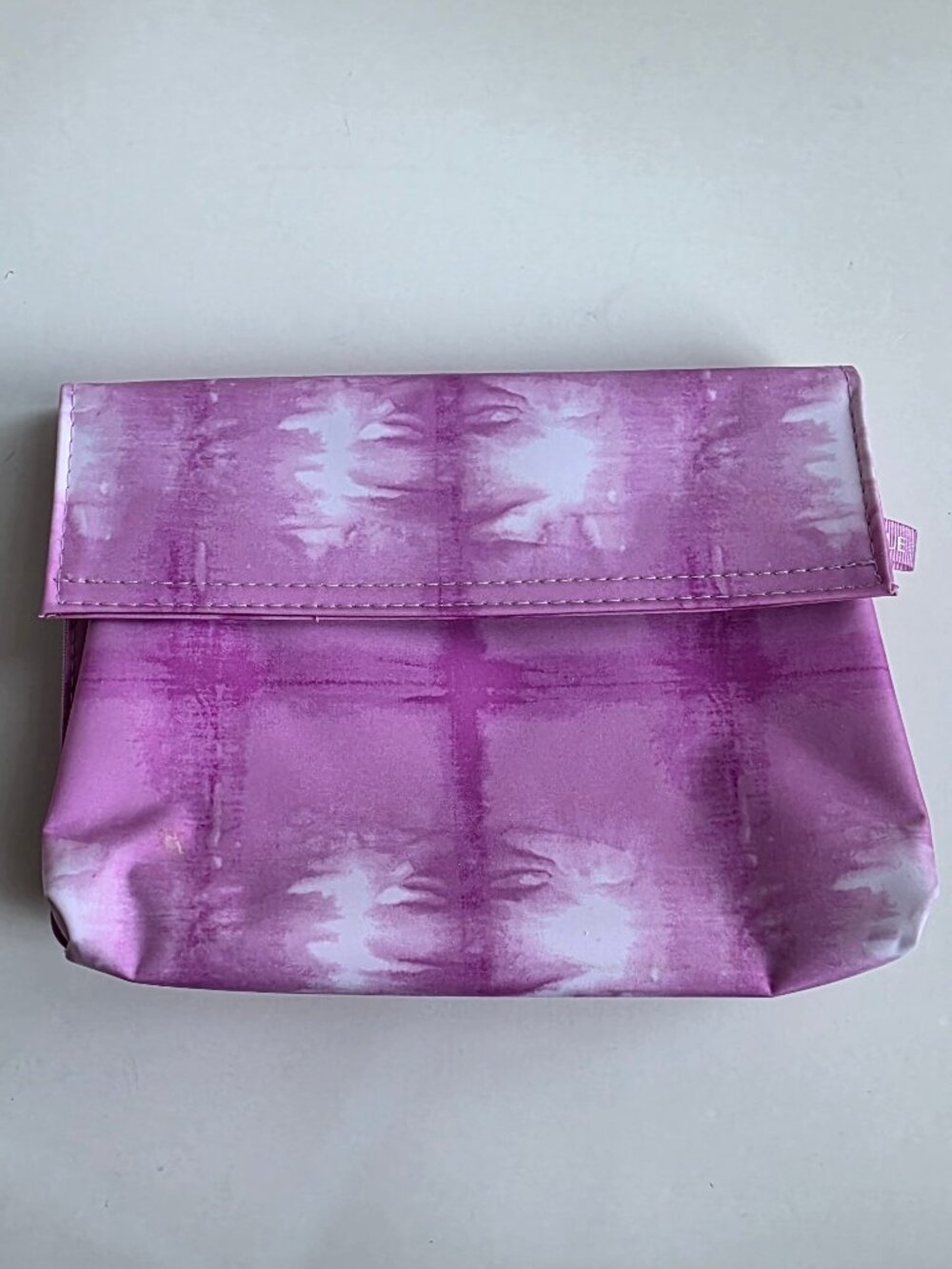 NEW Clinique Tri-Fold Travel Cosmetic Case Tie Dye Pink Purple Foldable Mesh GWP